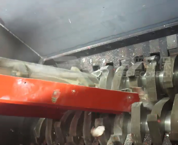 比亚迪客户玻璃纤维+钢管撕碎机试机视频
